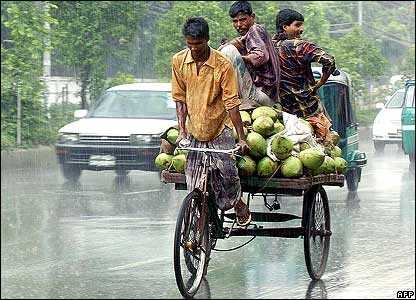 polak Rickshaws Operate in all kinds of weather